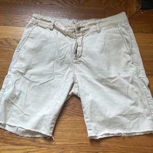 BDG- Men’s tan cotton shorts- 9 inch inseam.
